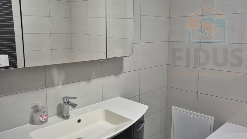 Appartamento, 77 m2, Vendita, Osijek - Gornji grad