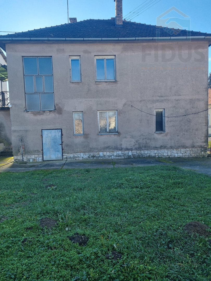 Obiteljska kuća u Belom Manastiru na atraktivnoj lokaciji