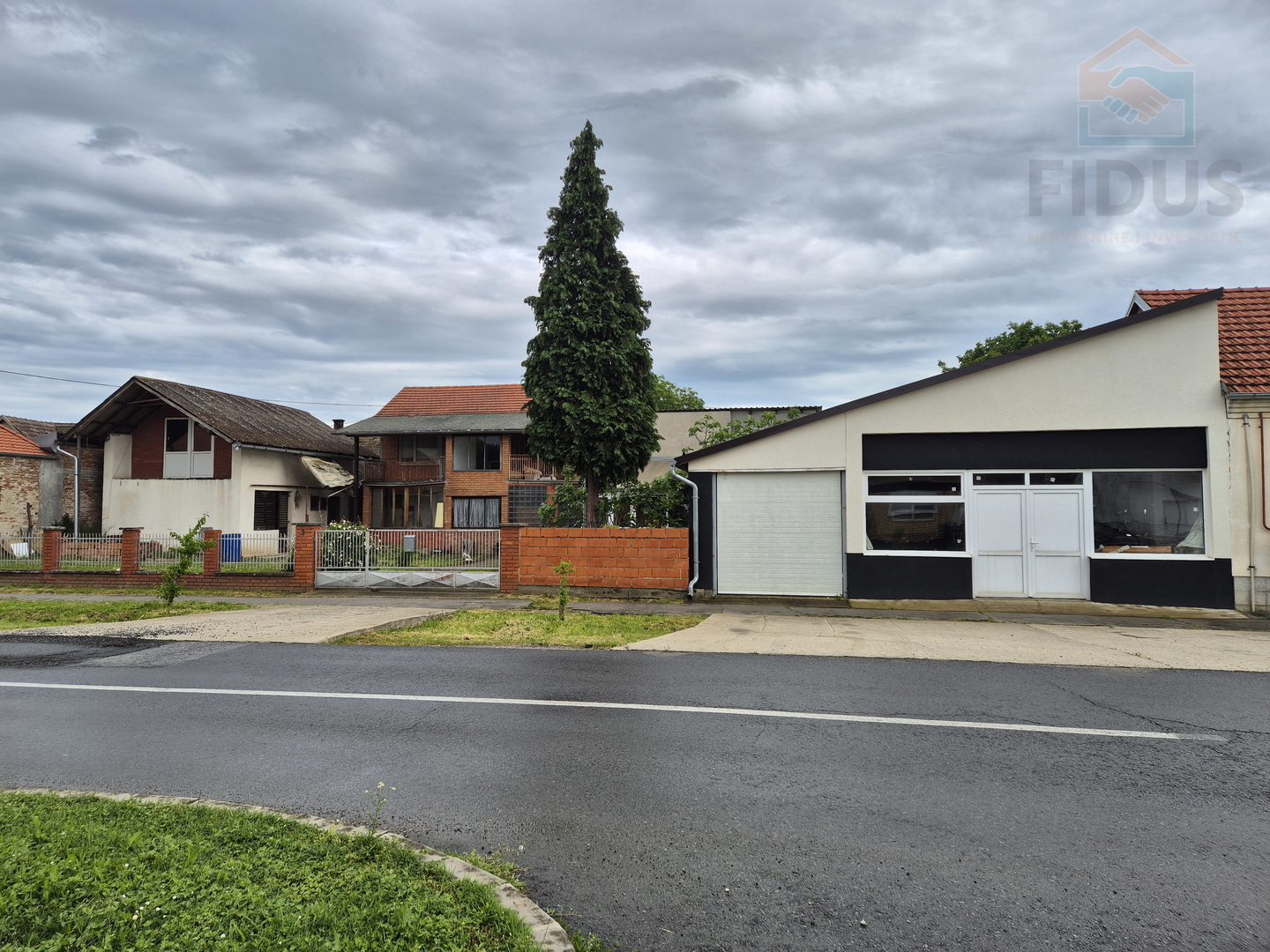 Poslovno stambeni objekt u Petrijevcima