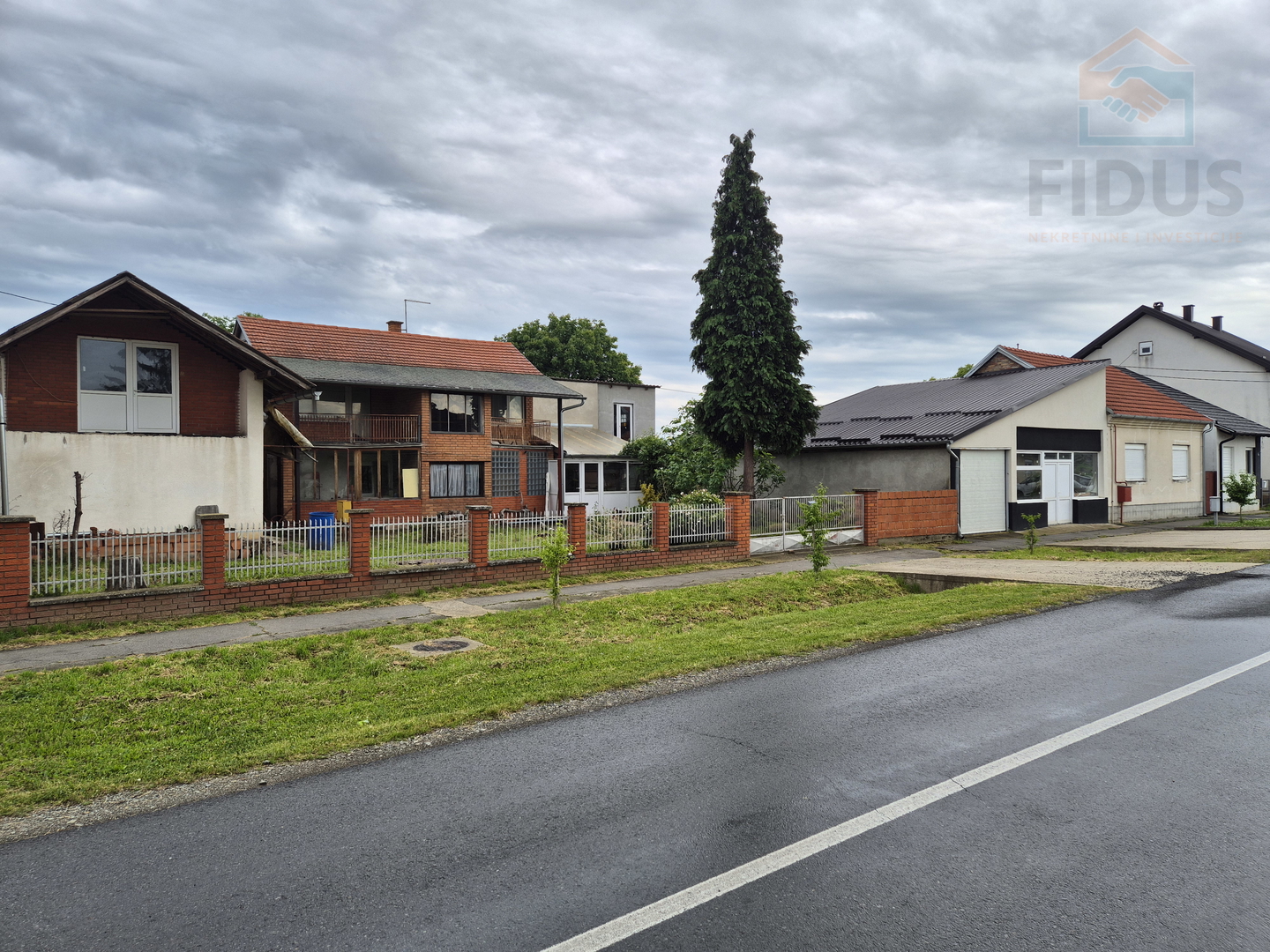 Poslovno stambeni objekt u Petrijevcima