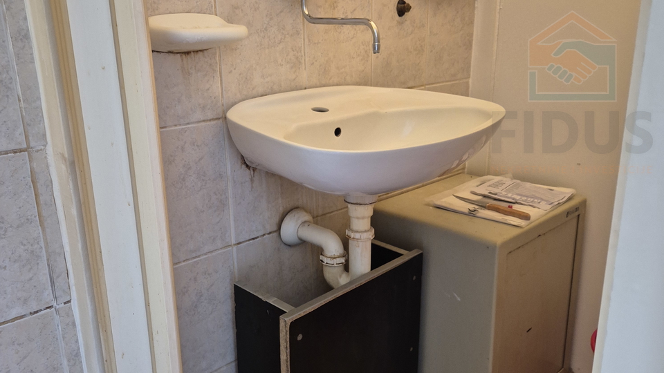 Gesch&auml;ftsraum&comma; 34 m2&comma; Vermietung&comma; Osijek - Industrijska &ccaron;etvrt