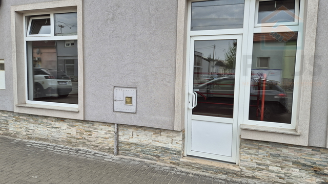 Geschäftsraum, 34 m2, Vermietung, Osijek - Industrijska četvrt