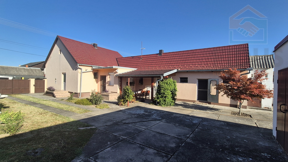 House&comma; 120 m2&comma; For Sale&comma; &Ccaron;epin