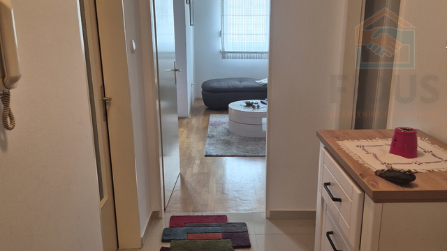Appartamento, 57 m2, Vendita, Osijek - Gornji grad