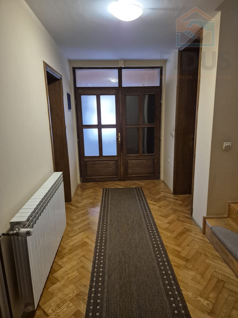 Vukovar, uređenja obiteljska kuća, 250 m2, prodaja