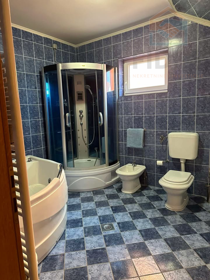 Velika kuća u Osijeku, najam/prodaja