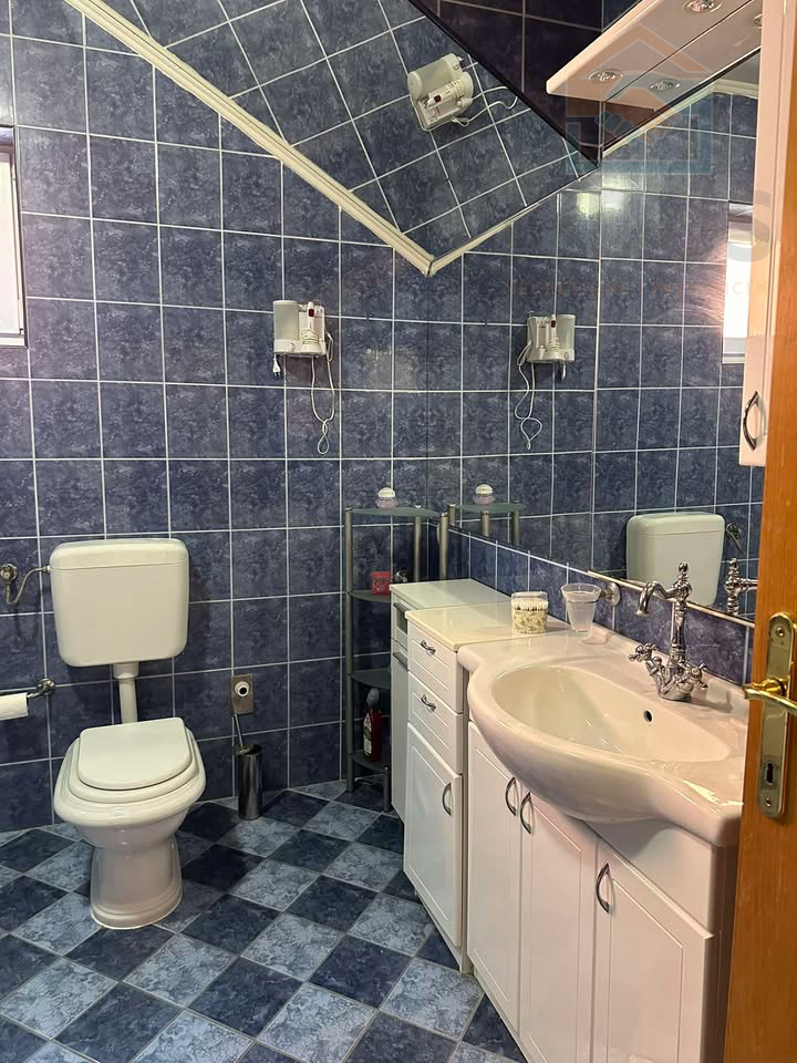 Velika kuća u Osijeku, najam/prodaja