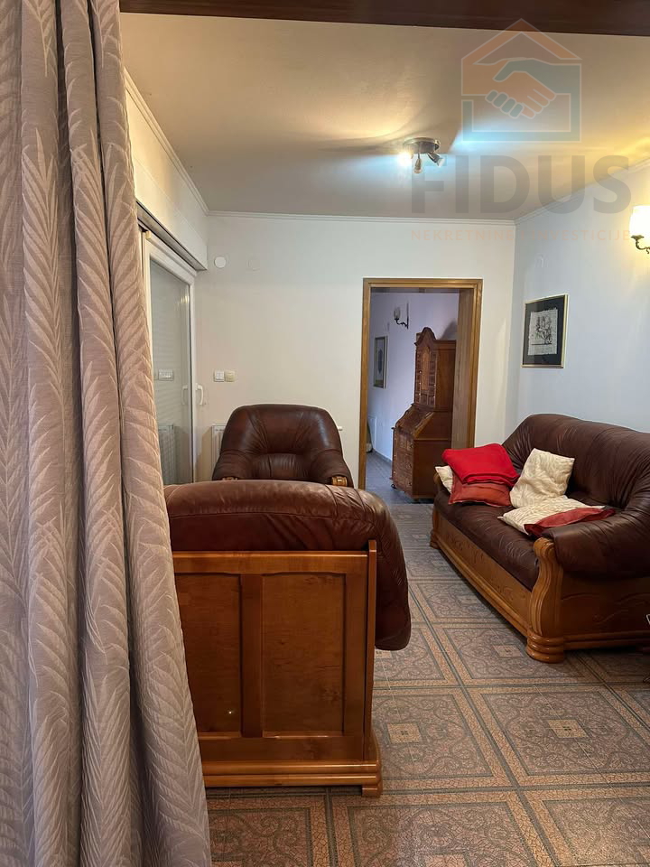 Velika kuća u Osijeku, najam/prodaja