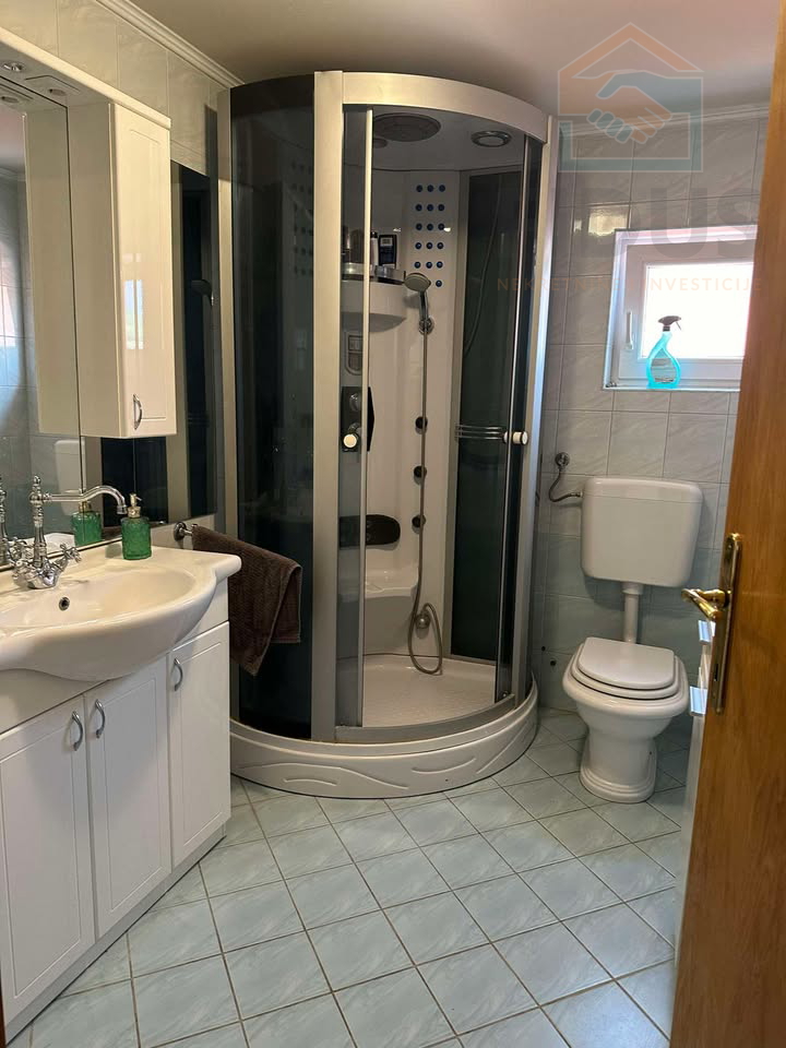 Velika kuća u Osijeku, najam/prodaja