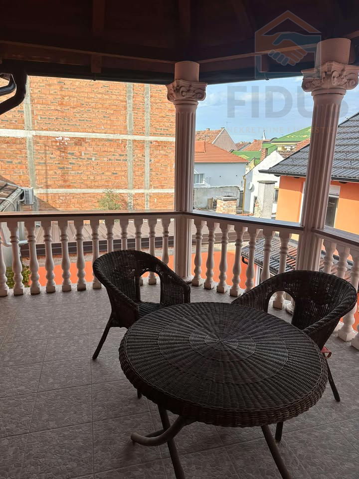 Velika kuća u Osijeku, najam/prodaja