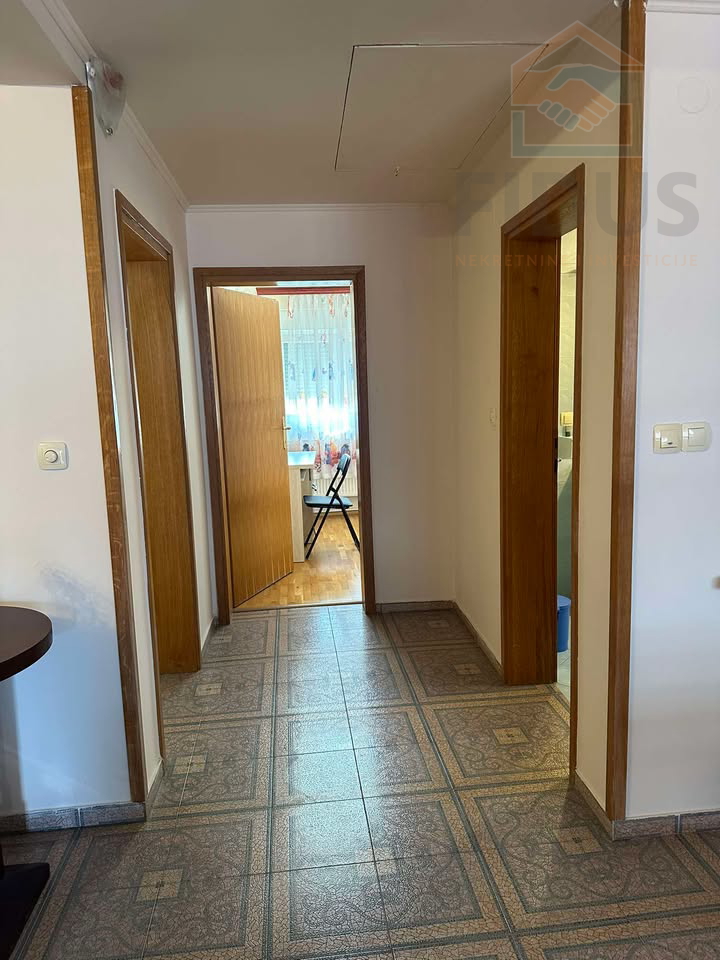 Velika kuća u Osijeku, najam/prodaja