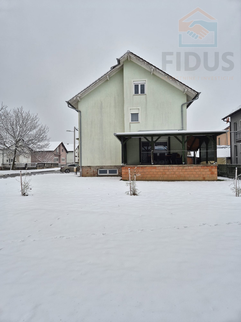 Vukovar, uređenja obiteljska kuća, 250 m2, prodaja