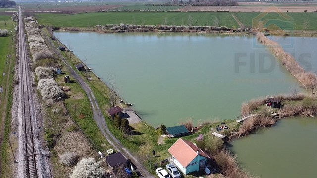 Haus, 40023 m2, Verkauf, Vladislavci