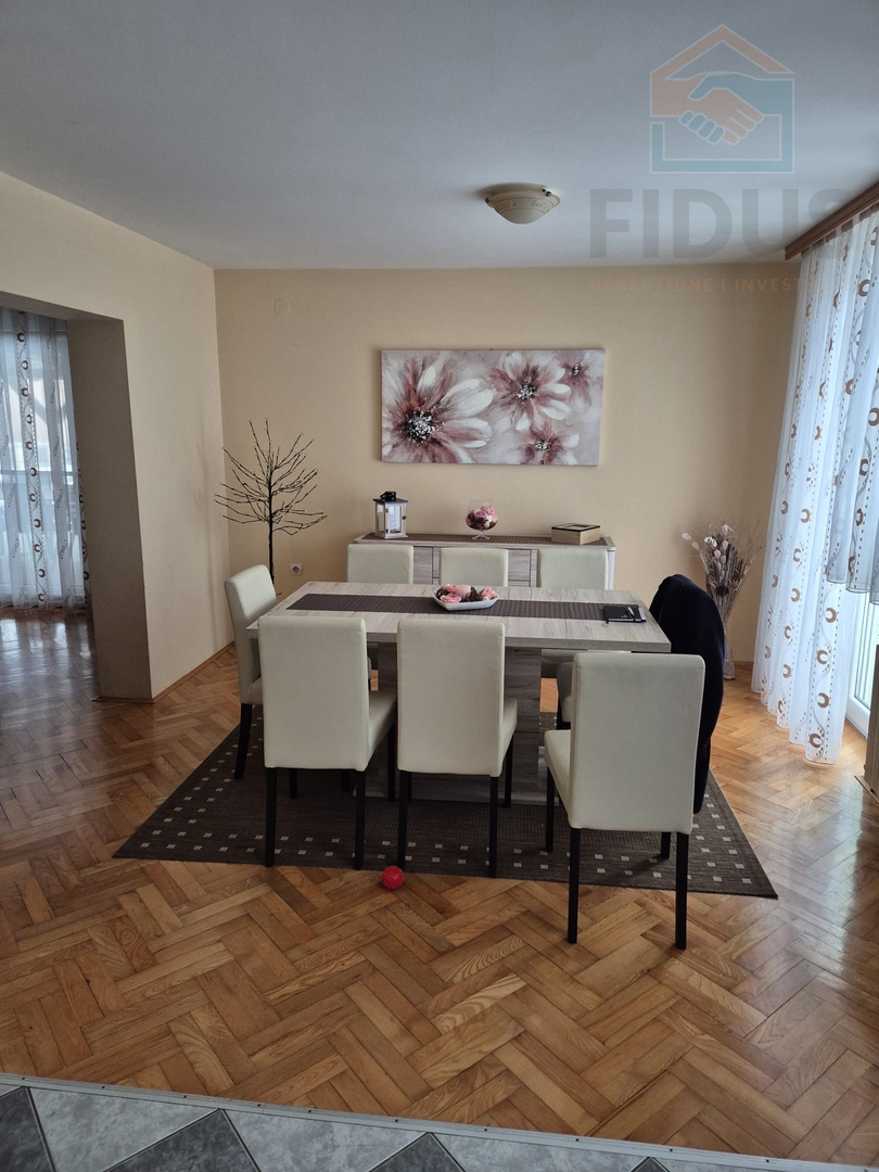 Vukovar, uređenja obiteljska kuća, 250 m2, prodaja