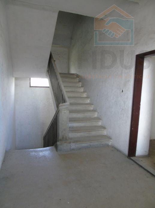 Višenamjenski poslovni objekt u Belom Manastiru