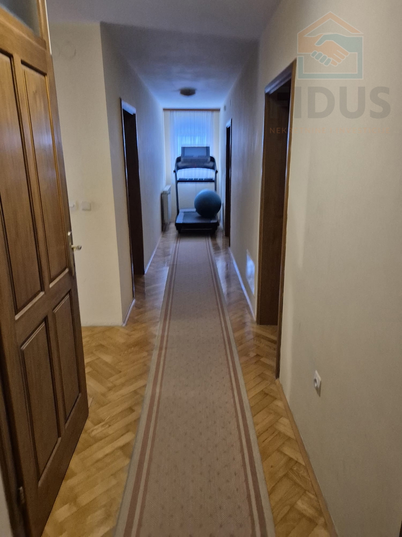 Vukovar, uređenja obiteljska kuća, 250 m2, prodaja