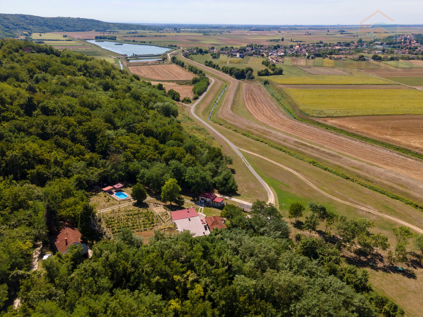 Stambeno poslovna nekretnina - Popovac/Baranja