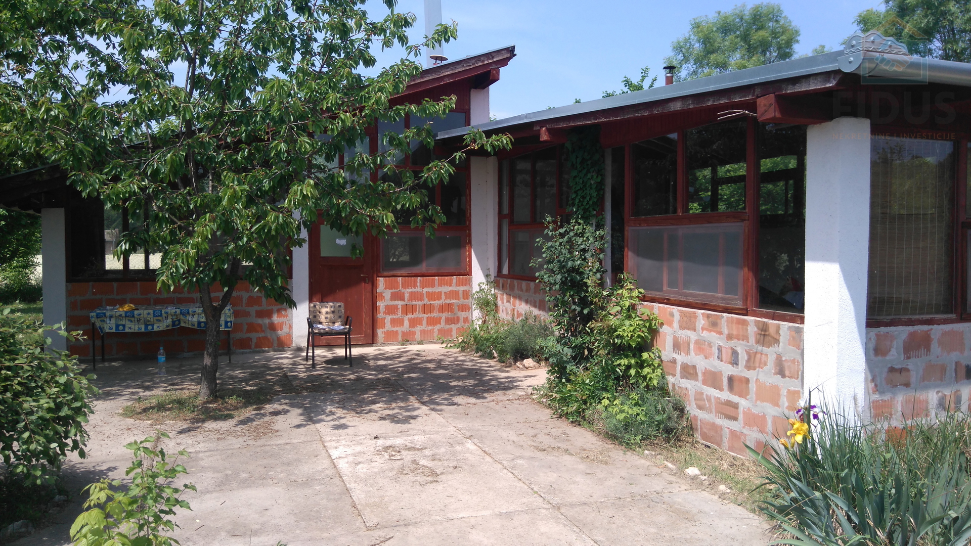 Kuća za odmor s voćnjakom