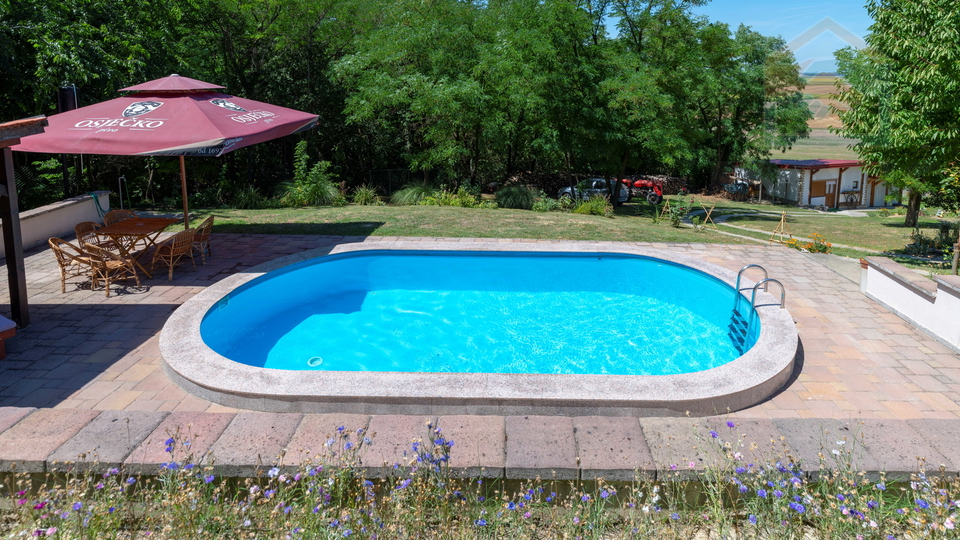 House&comma; 255 m2&comma; For Sale&comma; Popovac