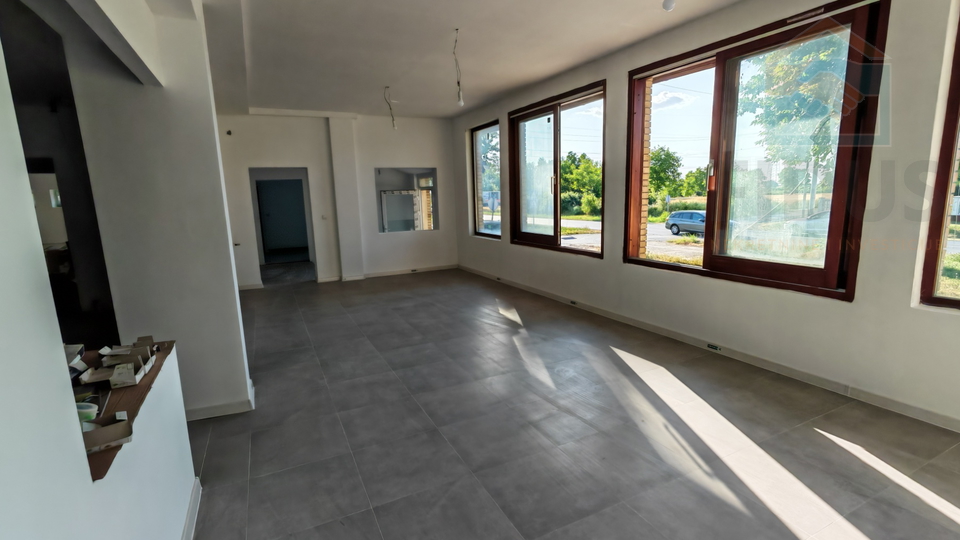 Uffici, 350 m2, Vendita, Livana