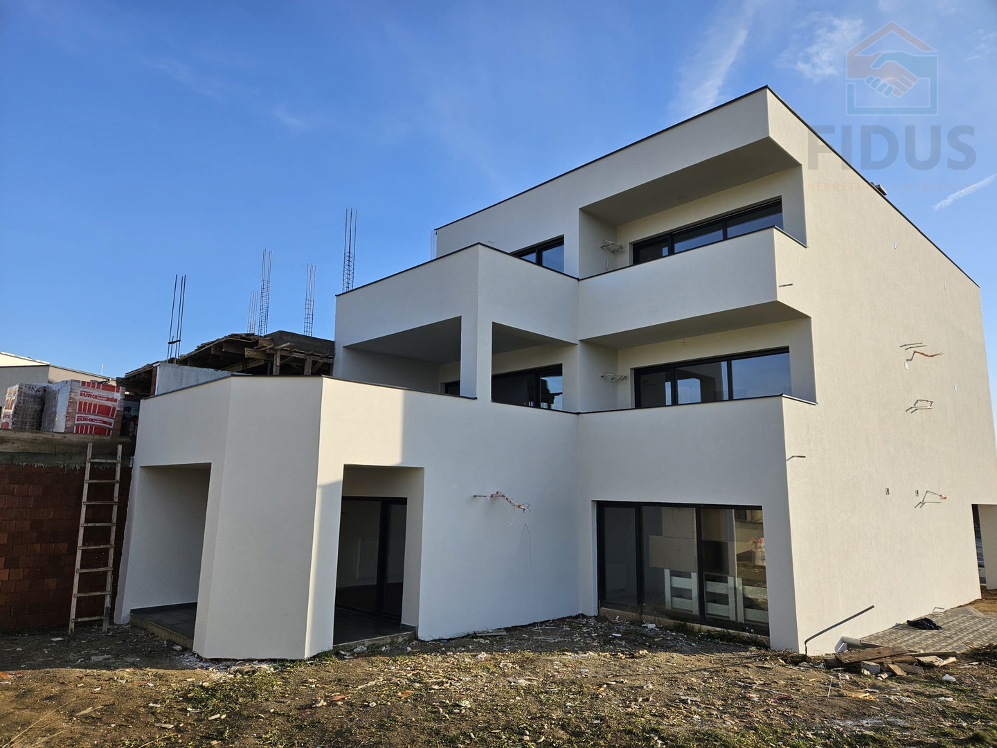 Osijek,  stan  131 m2, novogradnja