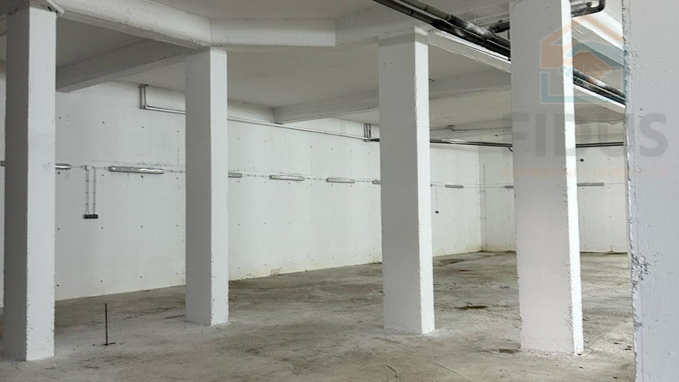 Uffici, 690 m2, Vendita, Valpovo