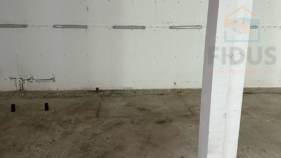 Uffici, 690 m2, Vendita, Valpovo