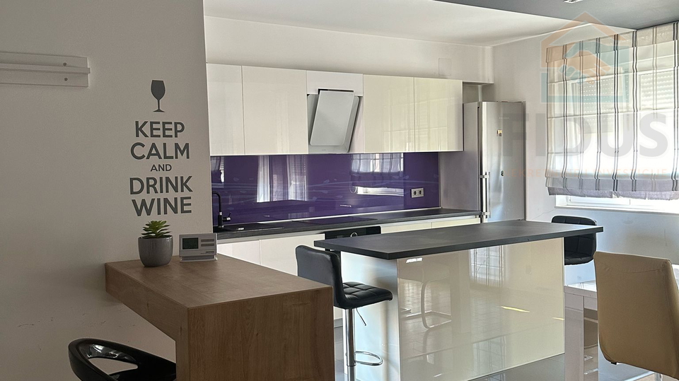Wohnung, 259 m2, Verkauf, Osijek - Gornji grad