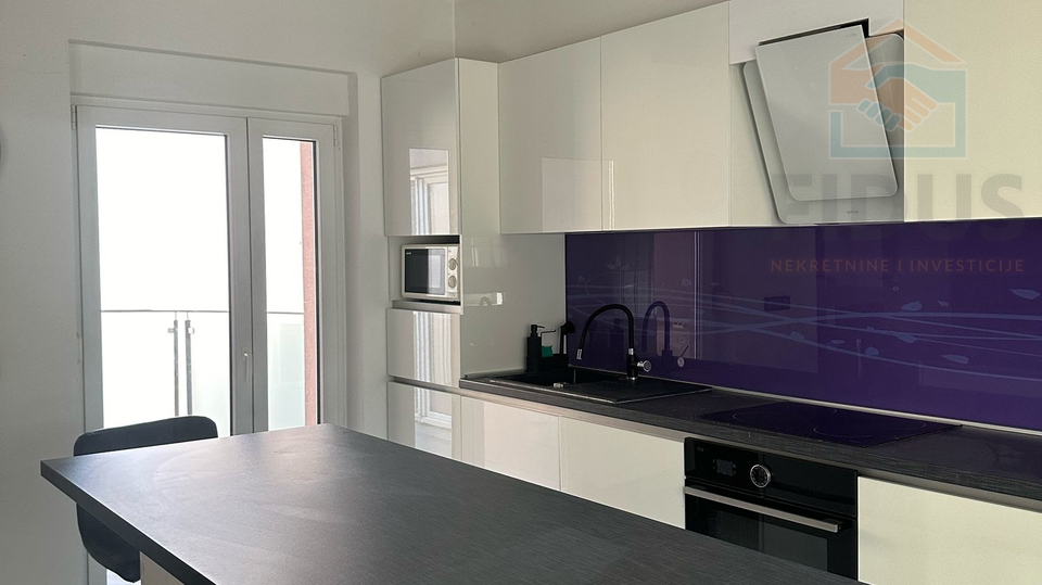 Wohnung, 259 m2, Verkauf, Osijek - Gornji grad
