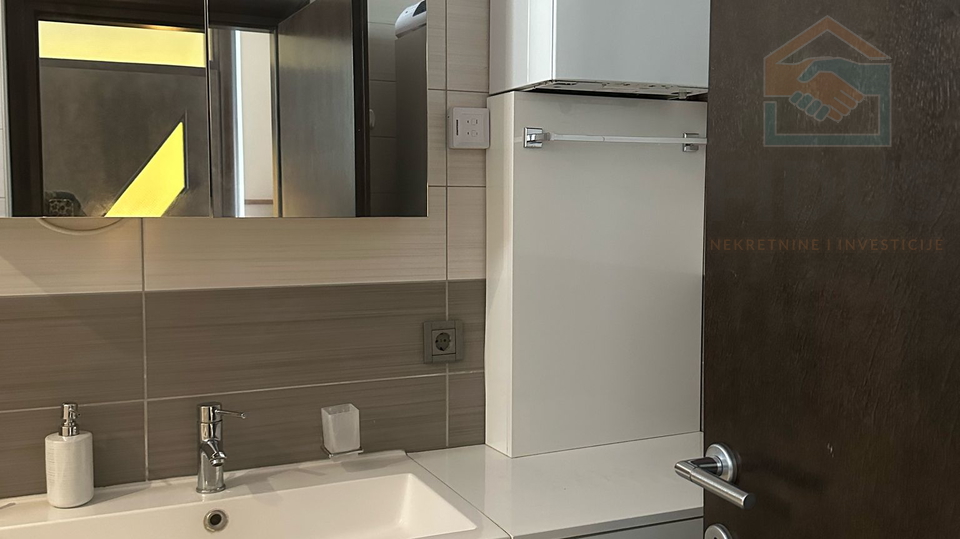 Wohnung, 259 m2, Verkauf, Osijek - Gornji grad