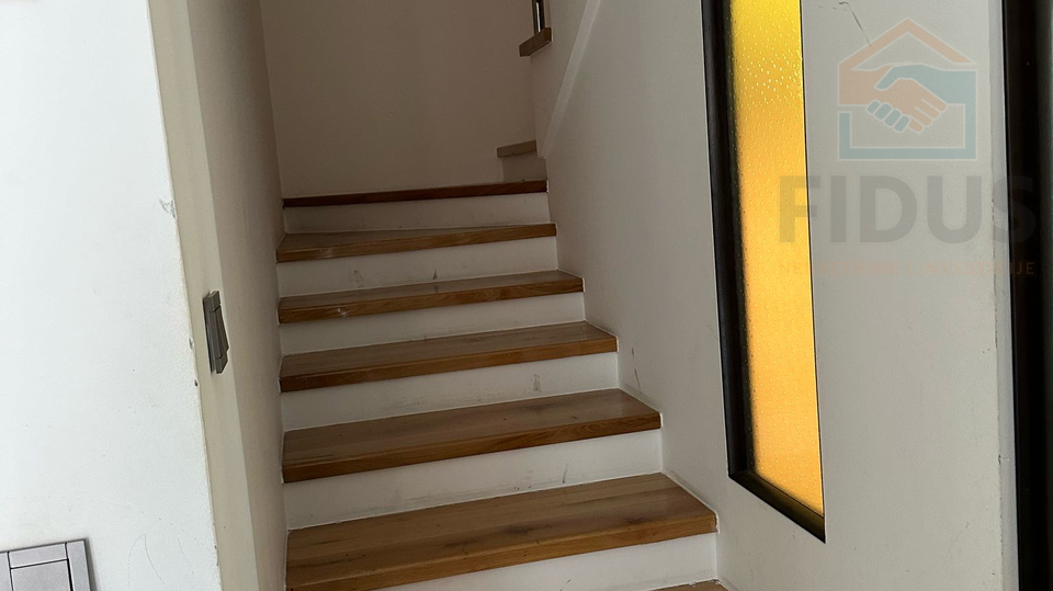 Wohnung, 259 m2, Verkauf, Osijek - Gornji grad