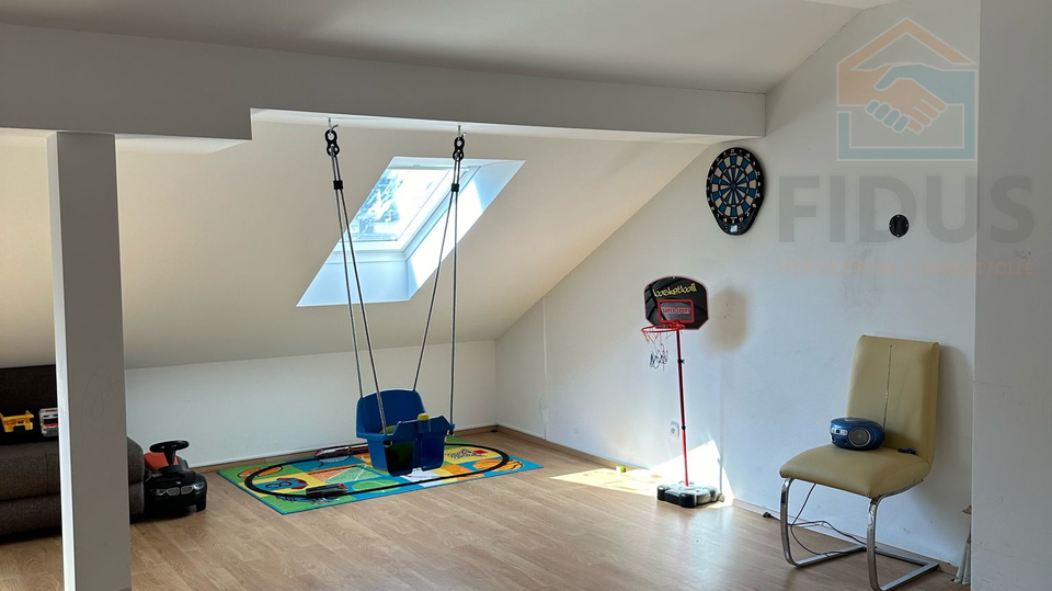 Wohnung, 259 m2, Verkauf, Osijek - Gornji grad