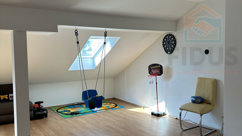 Wohnung, 259 m2, Verkauf, Osijek - Gornji grad