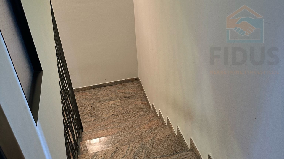 Wohnung, 259 m2, Verkauf, Osijek - Gornji grad