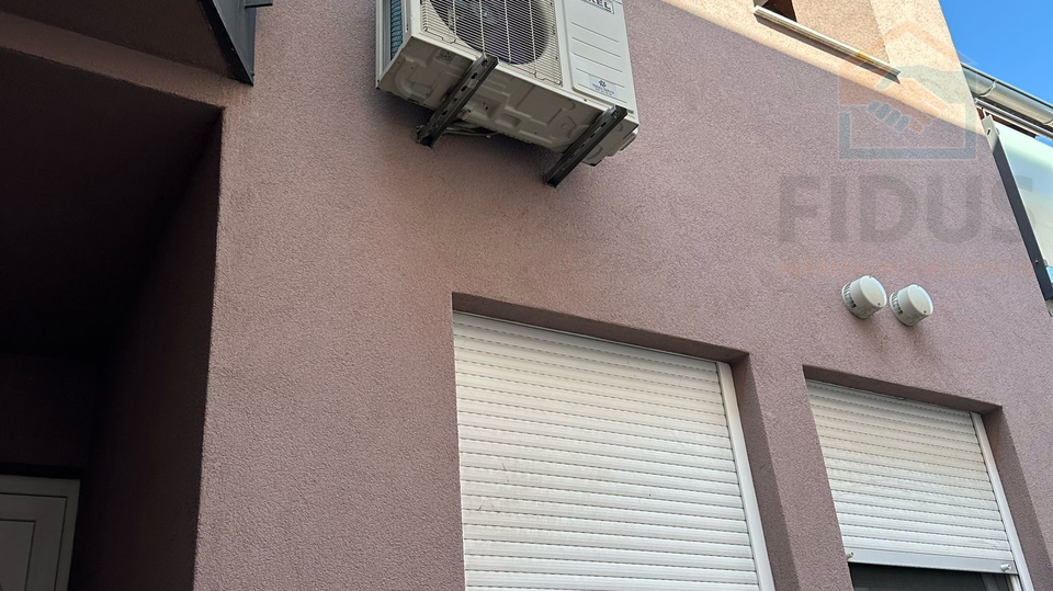 Wohnung, 259 m2, Verkauf, Osijek - Gornji grad