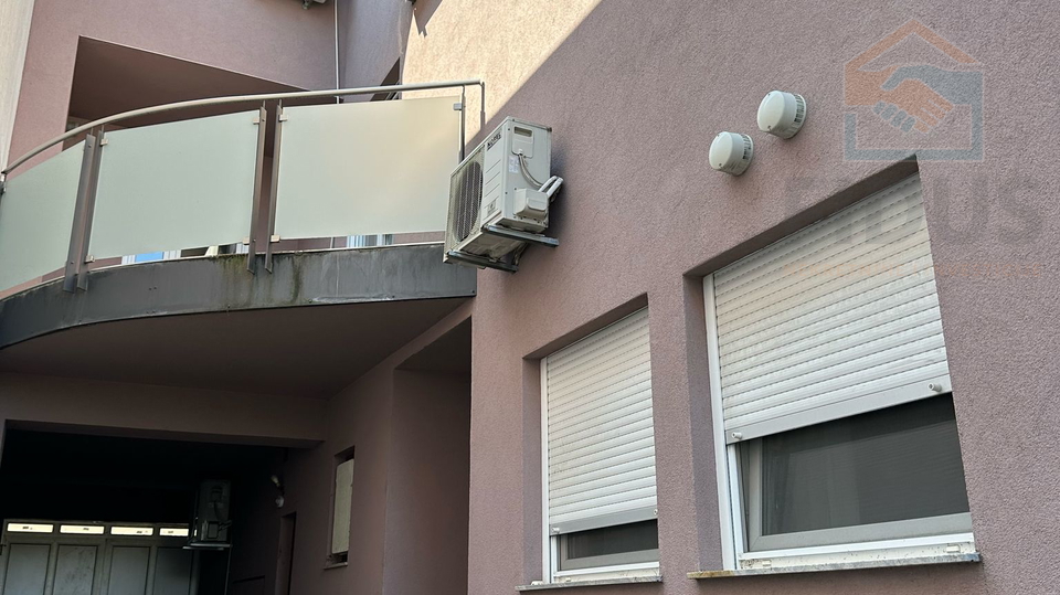 Wohnung, 259 m2, Verkauf, Osijek - Gornji grad