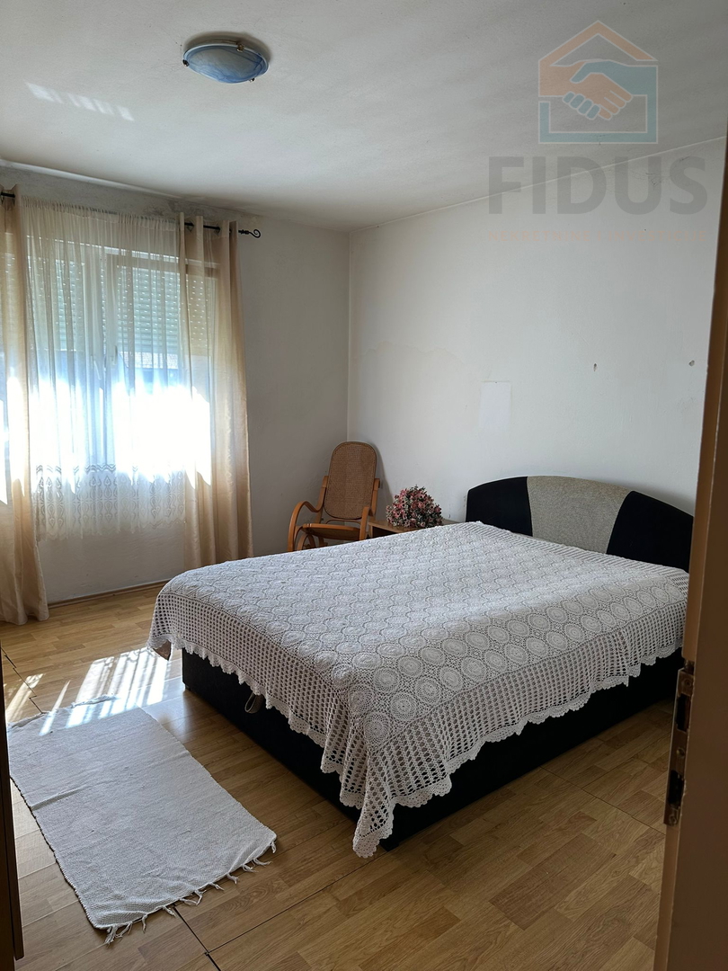 Kuća u Dardi s prostranim dvorištem + pomoćna zgrada