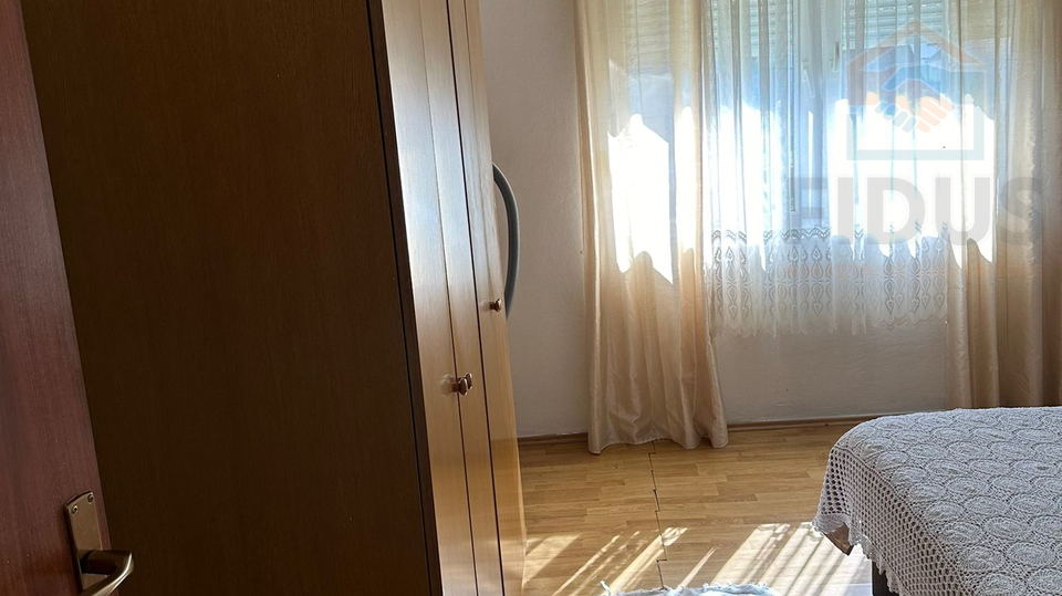 Kuća u Dardi s prostranim dvorištem + pomoćna zgrada