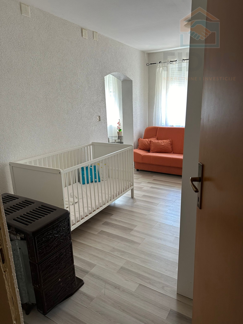 Kuća u Dardi s prostranim dvorištem + pomoćna zgrada