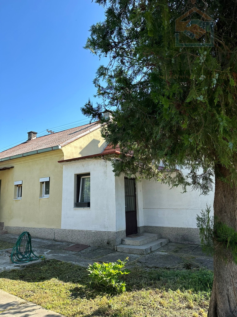 Kuća u Dardi s prostranim dvorištem + pomoćna zgrada