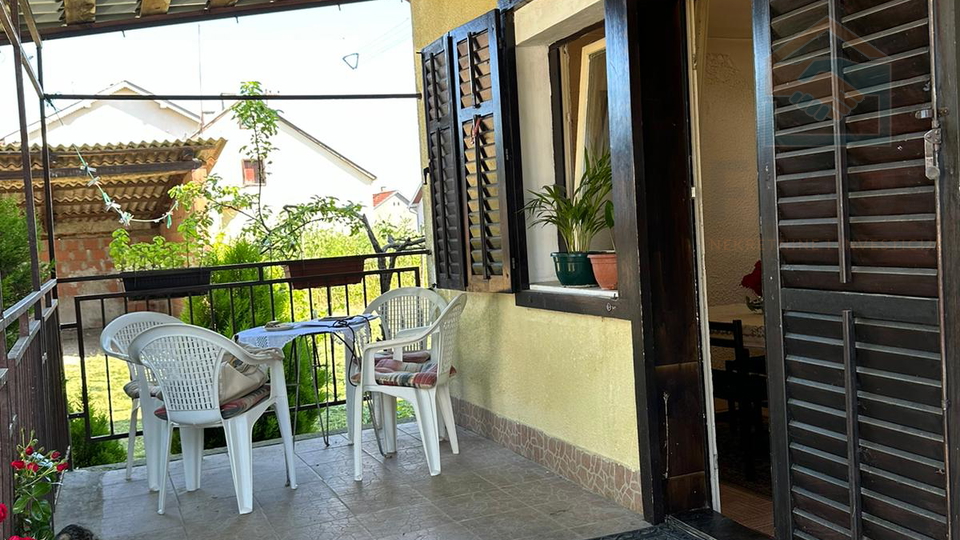 Kuća u Dardi s prostranim dvorištem + pomoćna zgrada
