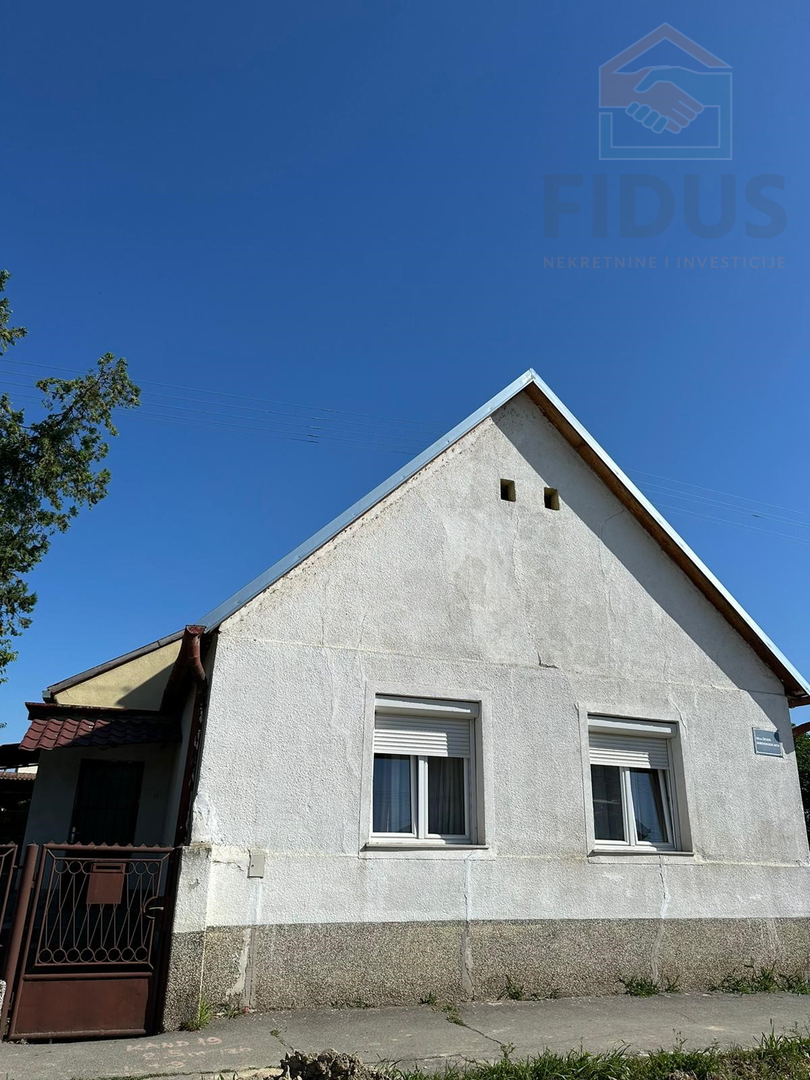 Kuća u Dardi s prostranim dvorištem + pomoćna zgrada