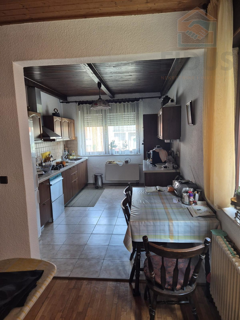 Obiteljska kuća u Čepinu