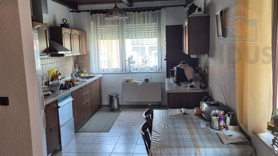 Casa, 170 m2, Vendita, Čepin