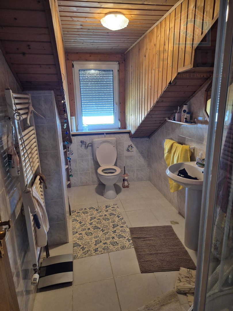 Obiteljska kuća u Čepinu