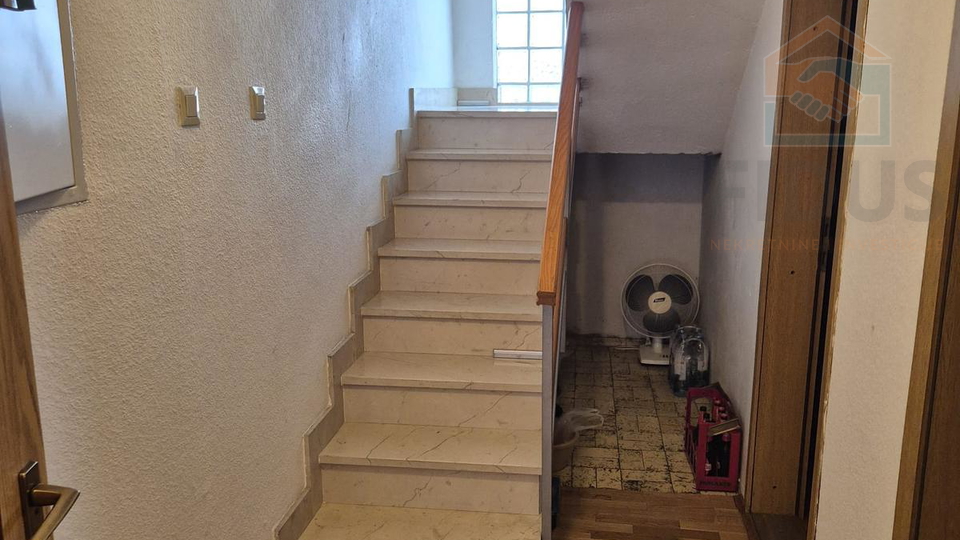 Casa, 170 m2, Vendita, Čepin
