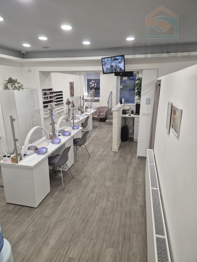 Atraktivan poslovni prostor (kozmetički salon) na odličnoj lokaciji