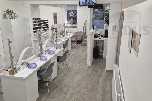 Atraktivan poslovni prostor (kozmetički salon) na odličnoj lokaciji