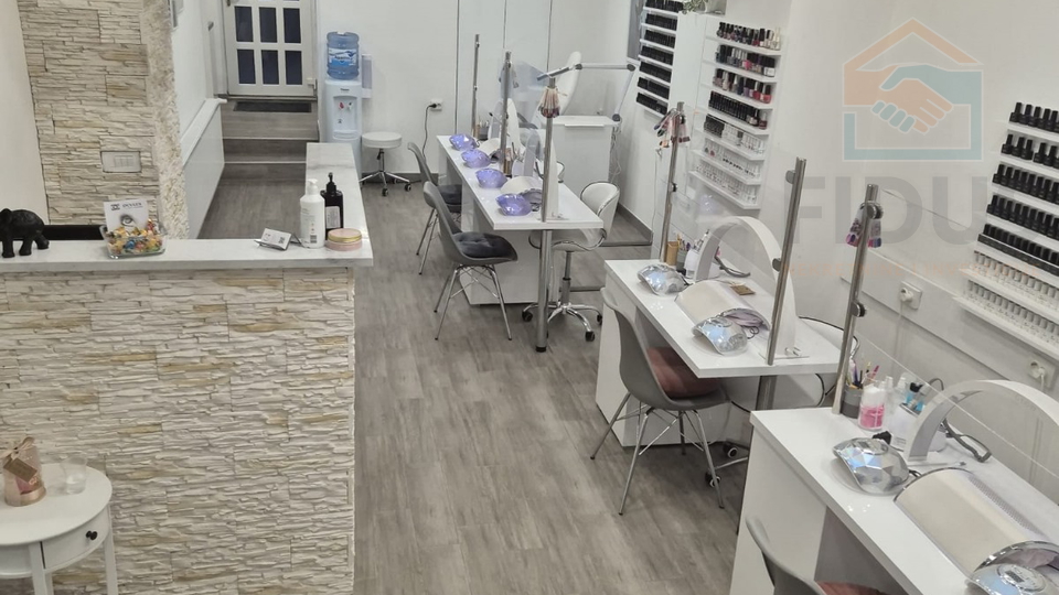 Atraktivan poslovni prostor (kozmetički salon) na odličnoj lokaciji