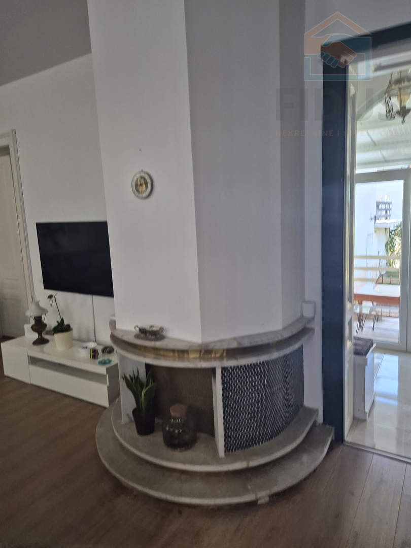 Kuća na atraktivnoj lokaciji